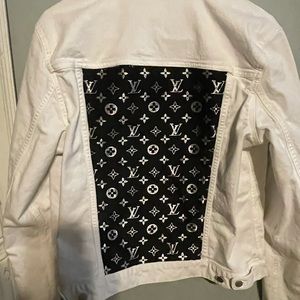 Ladies white Large jacket refurbished